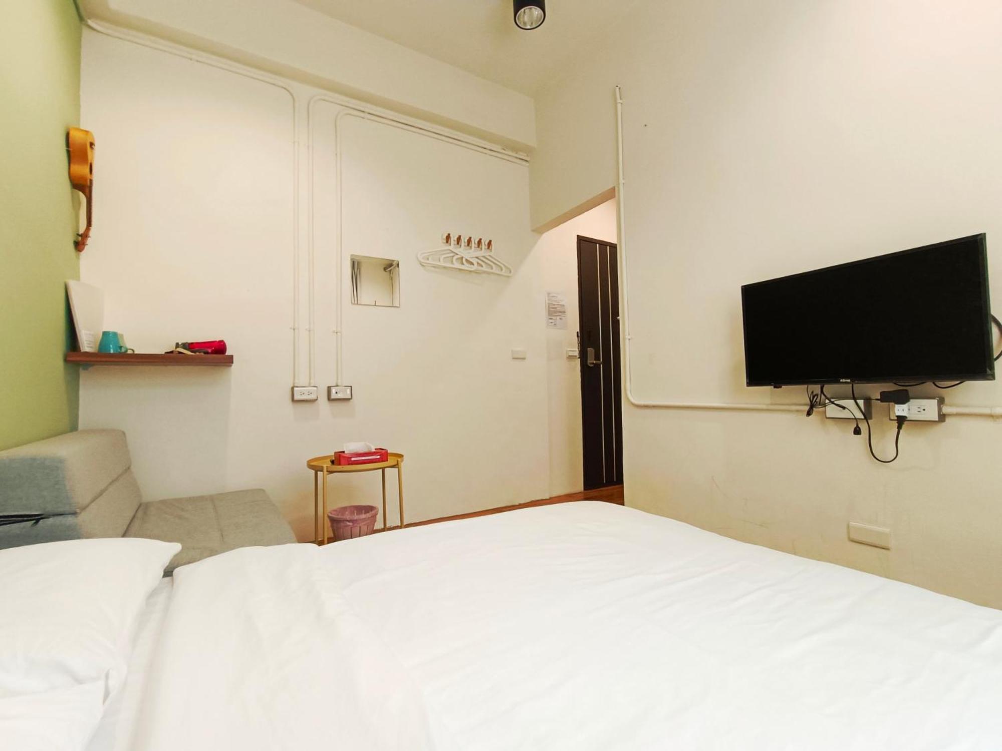 東海小時光 Tong Hai Time Homestay Longjing Exterior photo